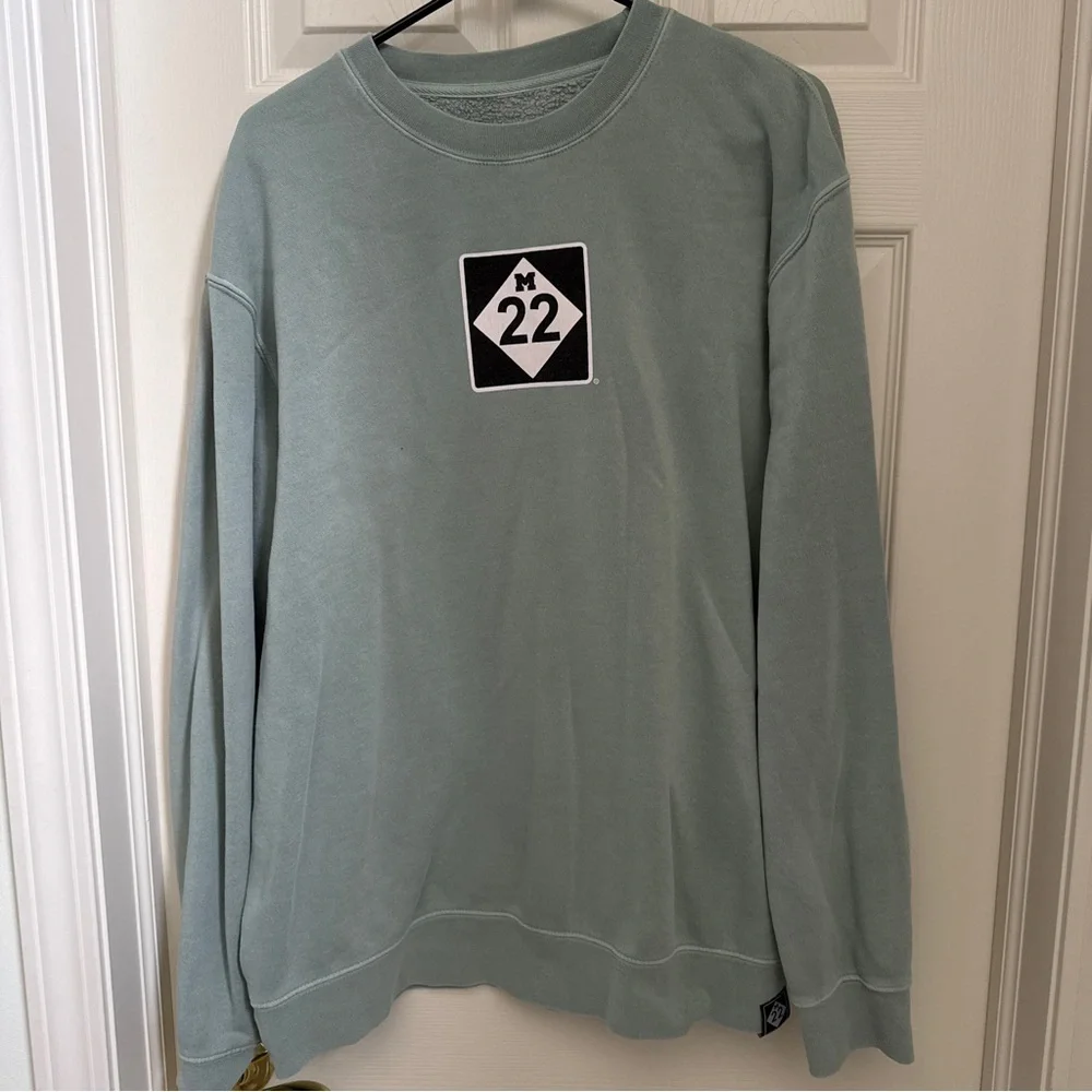 M22 Green Sweatshirt size large - Picture 1 of 3